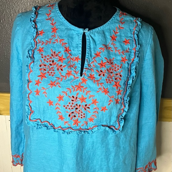 J.Crew tunic blouse in a beautiful shade of blue. Made of 100% linen size small - Picture 2 of 5